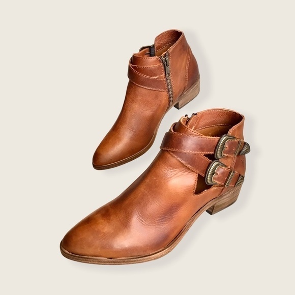 Frye Ray Cognac Leather Belt Western Ankle Bootie - Picture 9 of 15